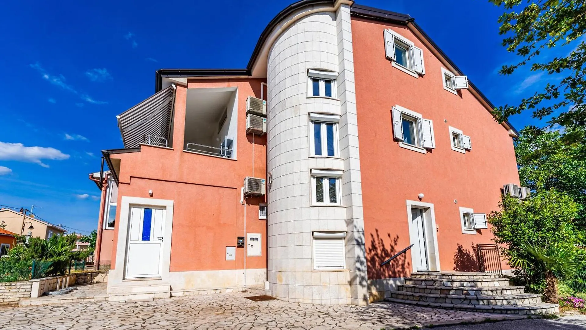 Cozy Apartment In Fazana With Kitchen